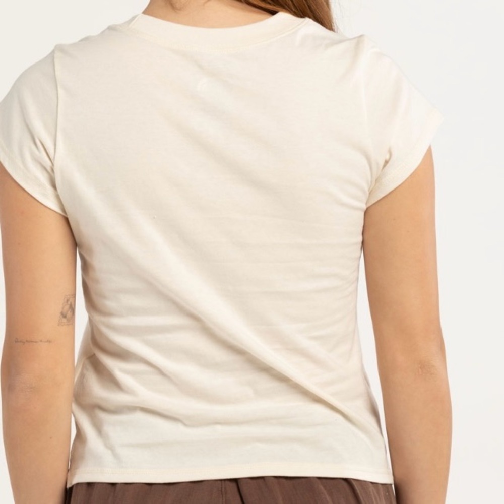 NWT The North Face Women’s Earth Day Slim Cutie Tee - Picture 4 of 13